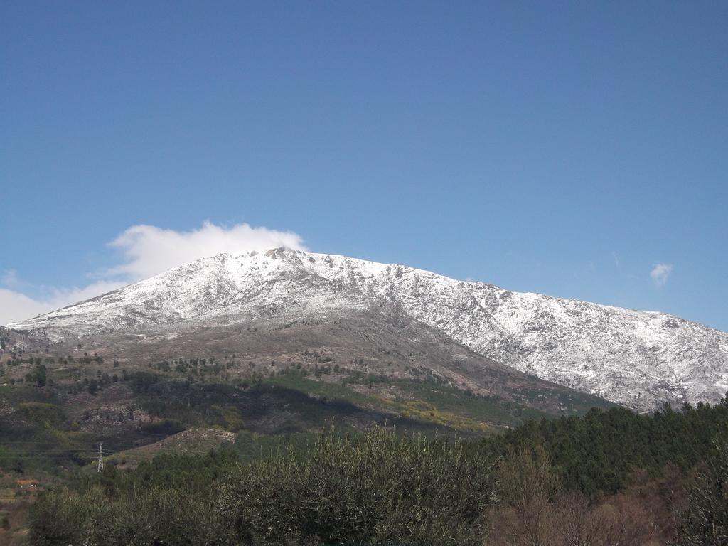 Casa Do Adro - Serra Da Estrela Cortes do Meio ภายนอก รูปภาพ